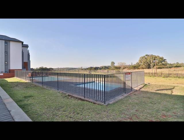 3 BEDROOM APARTMENT FOR SALE IN SILVER LAKES